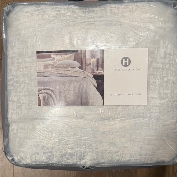 Hotel Collection White, Blue and Silver Comforter Set - Picture 2 of 9